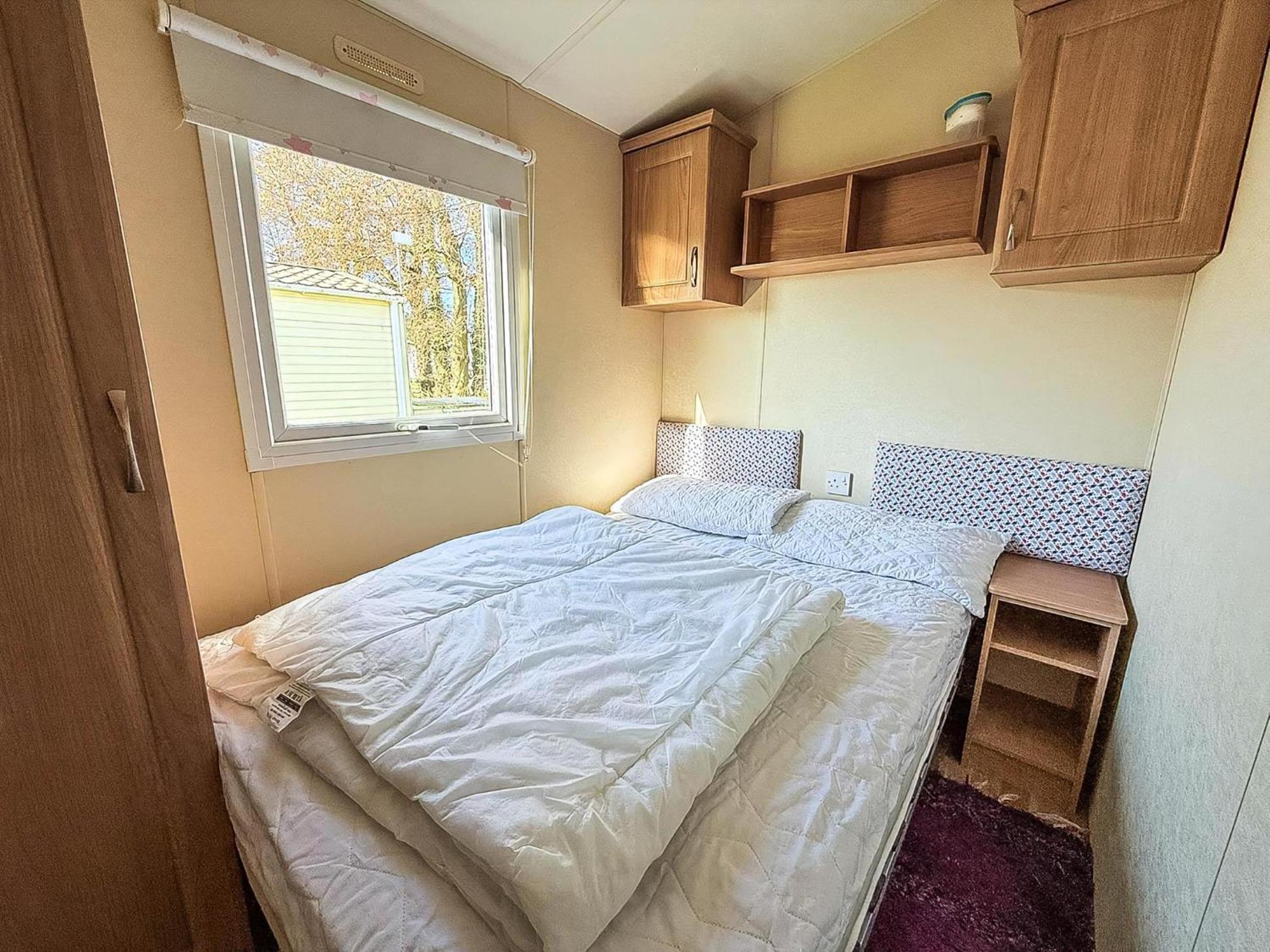 Caravan With Decking At Manor Park In Hunstanton, Sleeps 6 Ref 23045B Exterior photo