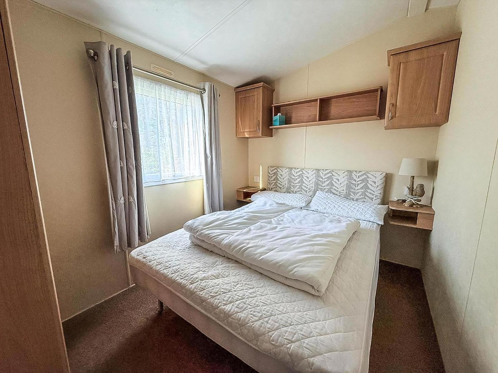Caravan With Decking At Manor Park In Hunstanton, Sleeps 6 Ref 23045B Exterior photo