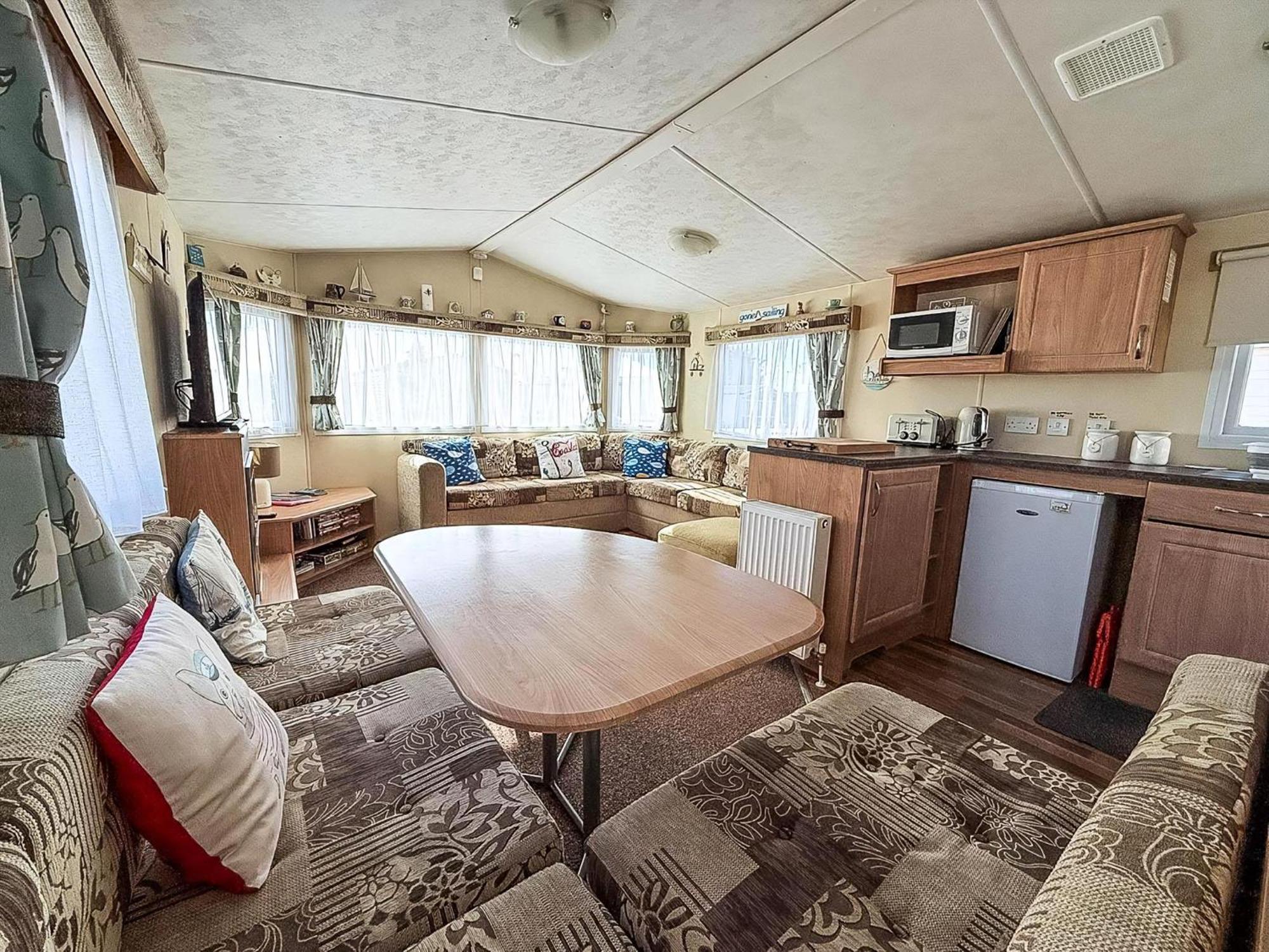 Caravan With Decking At Manor Park In Hunstanton, Sleeps 6 Ref 23045B Exterior photo