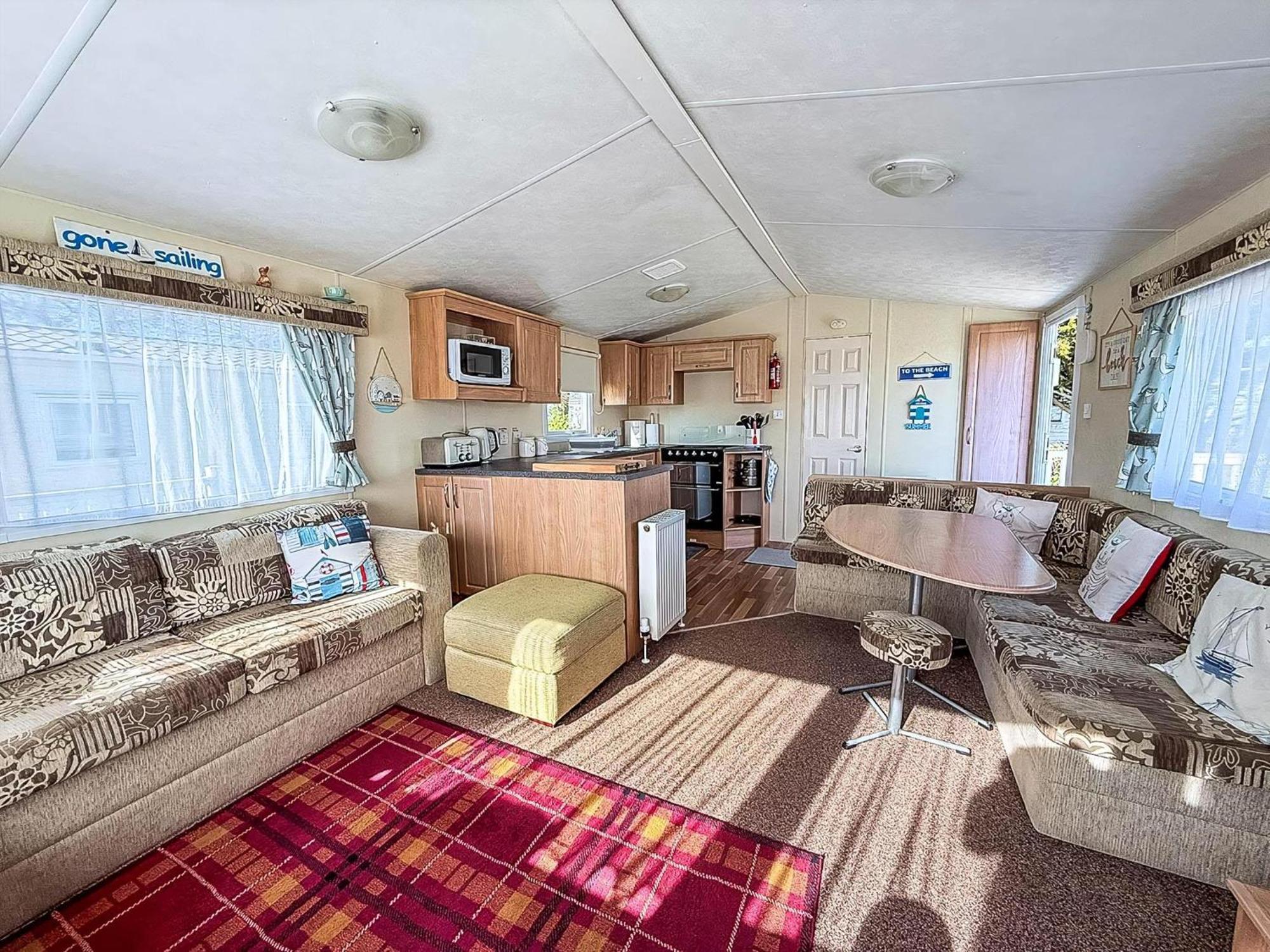 Caravan With Decking At Manor Park In Hunstanton, Sleeps 6 Ref 23045B Exterior photo